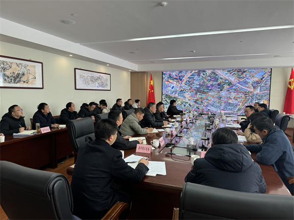 2月8日，縣委主要負(fù)責(zé)同志調(diào)研富豐新城片區(qū)項(xiàng)目建設(shè)并召開征遷工作座談會(huì)（縣委書記汪凱，縣人大常委會(huì)副主任、縣委辦主任江勇民 ，縣政協(xié)副主席、縣發(fā)改委主任張冬春，縣科商工信局局長(zhǎng)汪璟峰，縣人社局局長(zhǎng)朱曉明 ）.jpg