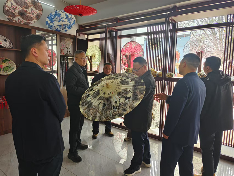 3月8日，洪董陪同汪凱書記一行赴江西婺源婺女洲調(diào)研旅游產(chǎn)業(yè).jpg